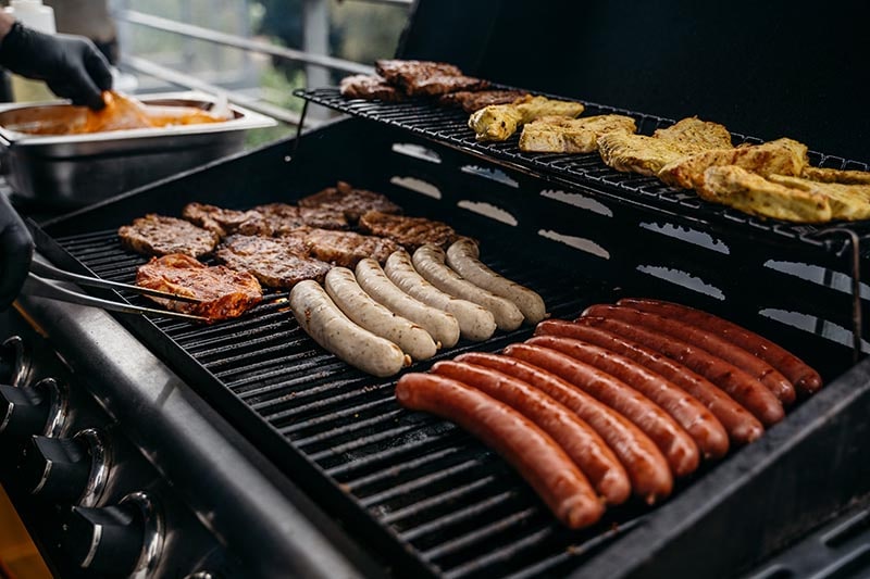 Partytrailer in Cyprus with Snacks & Meals